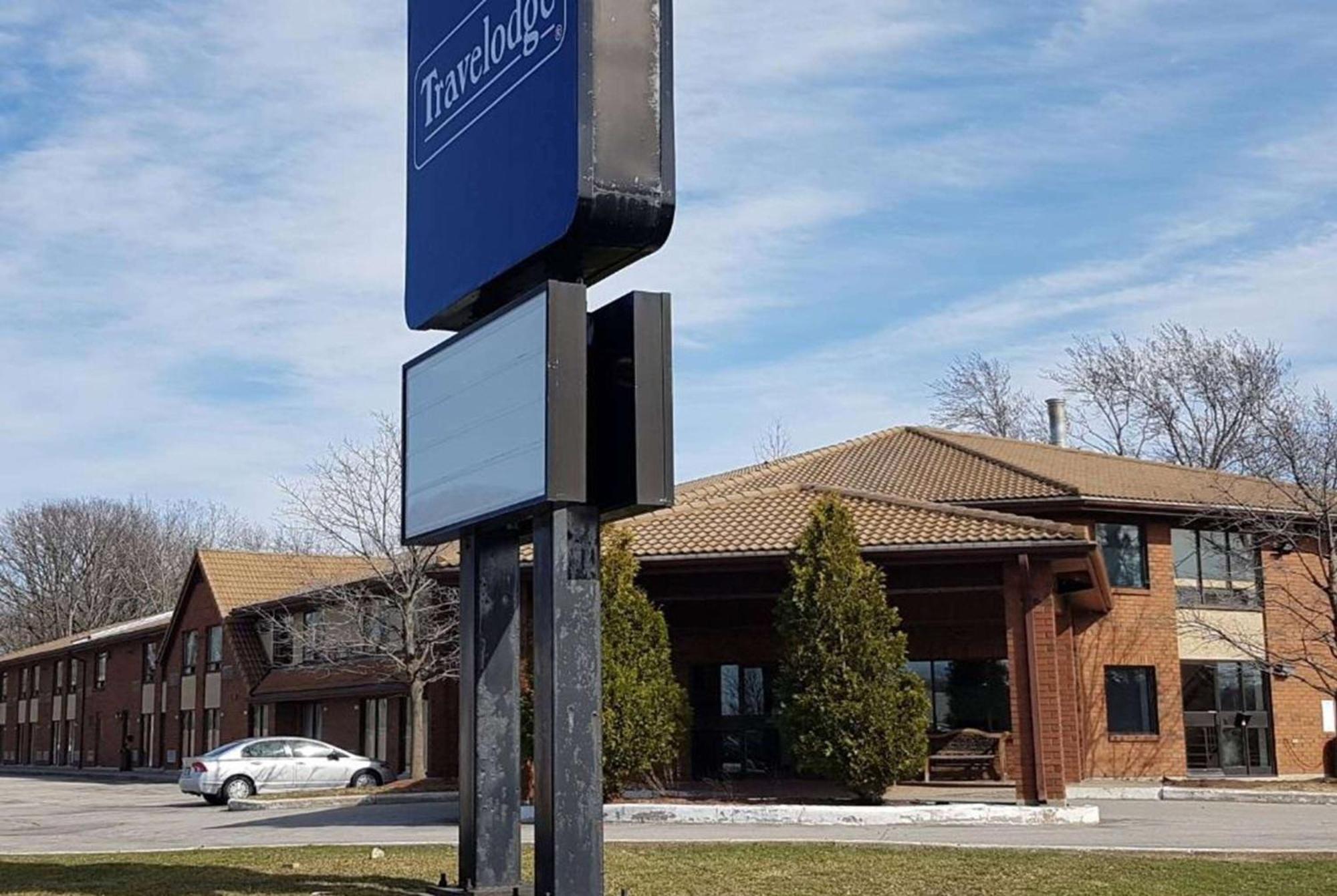 Travelodge By Wyndham Welland Extérieur photo